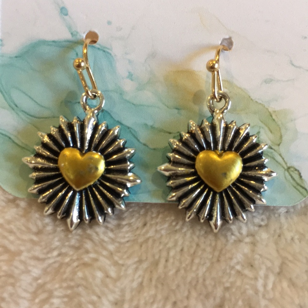 Heart Burst Fashion Pierced Earrings Gold Silver Alloys NWT 1”x.75” artistic cre - Picture 3 of 12